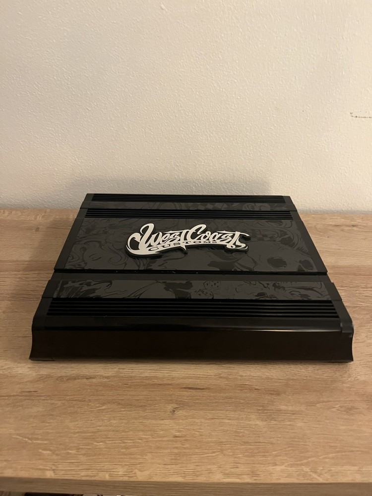 WestCoast Customs 700 Watts Amplifier
