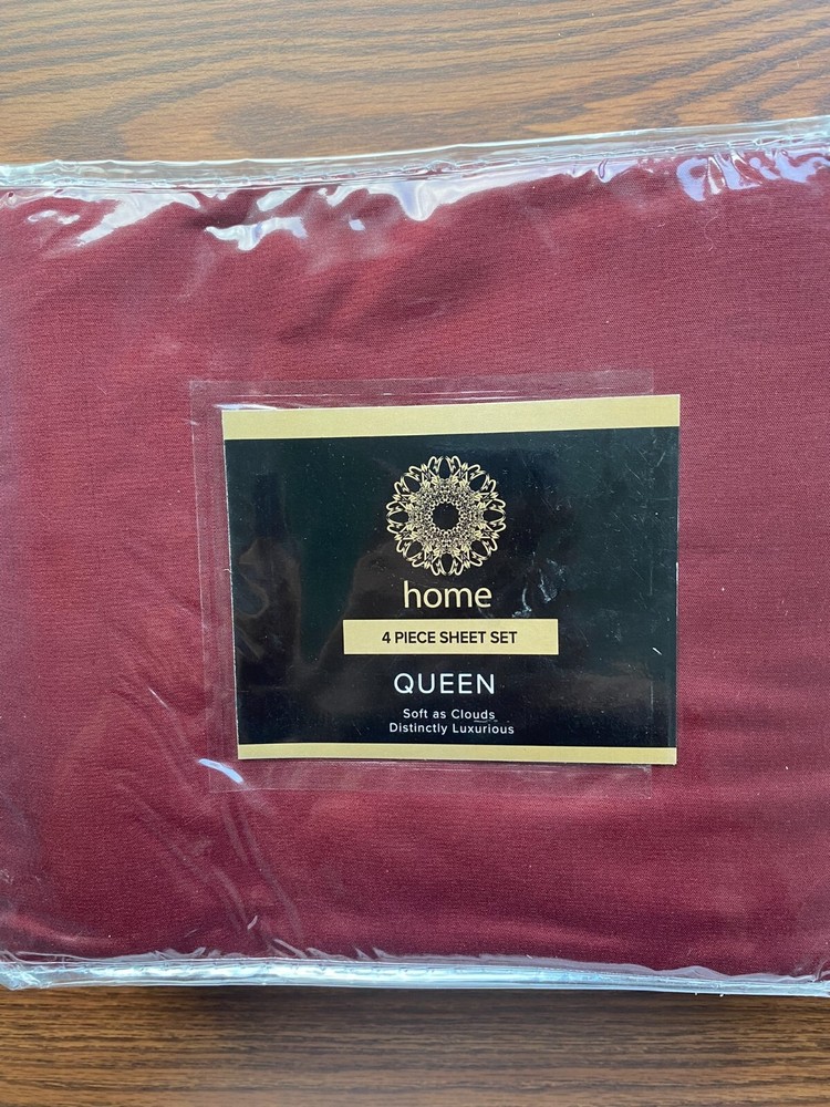 Home 4 Piece Sheet Set Queen Soft as Clouds Red Microfiber BS015