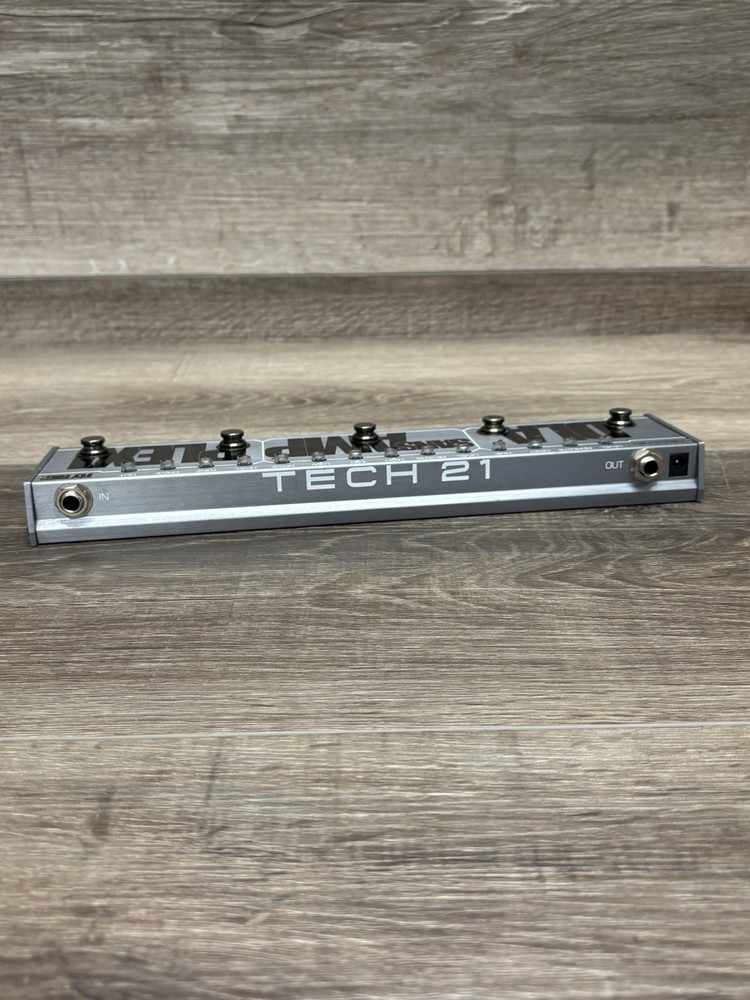 Tech 21 FlyRig5 Multi-Effects Guitar Effect Pedal - Unit Only