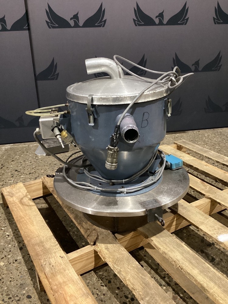 AEC WHITLOCK PVH-071G VACUUM HOPPER LOADER USED