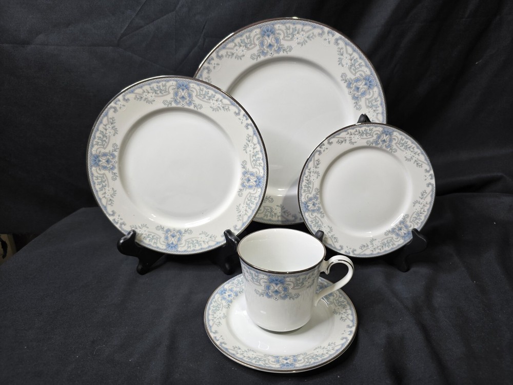 Lenox White Heather 5 Piece Place Setting