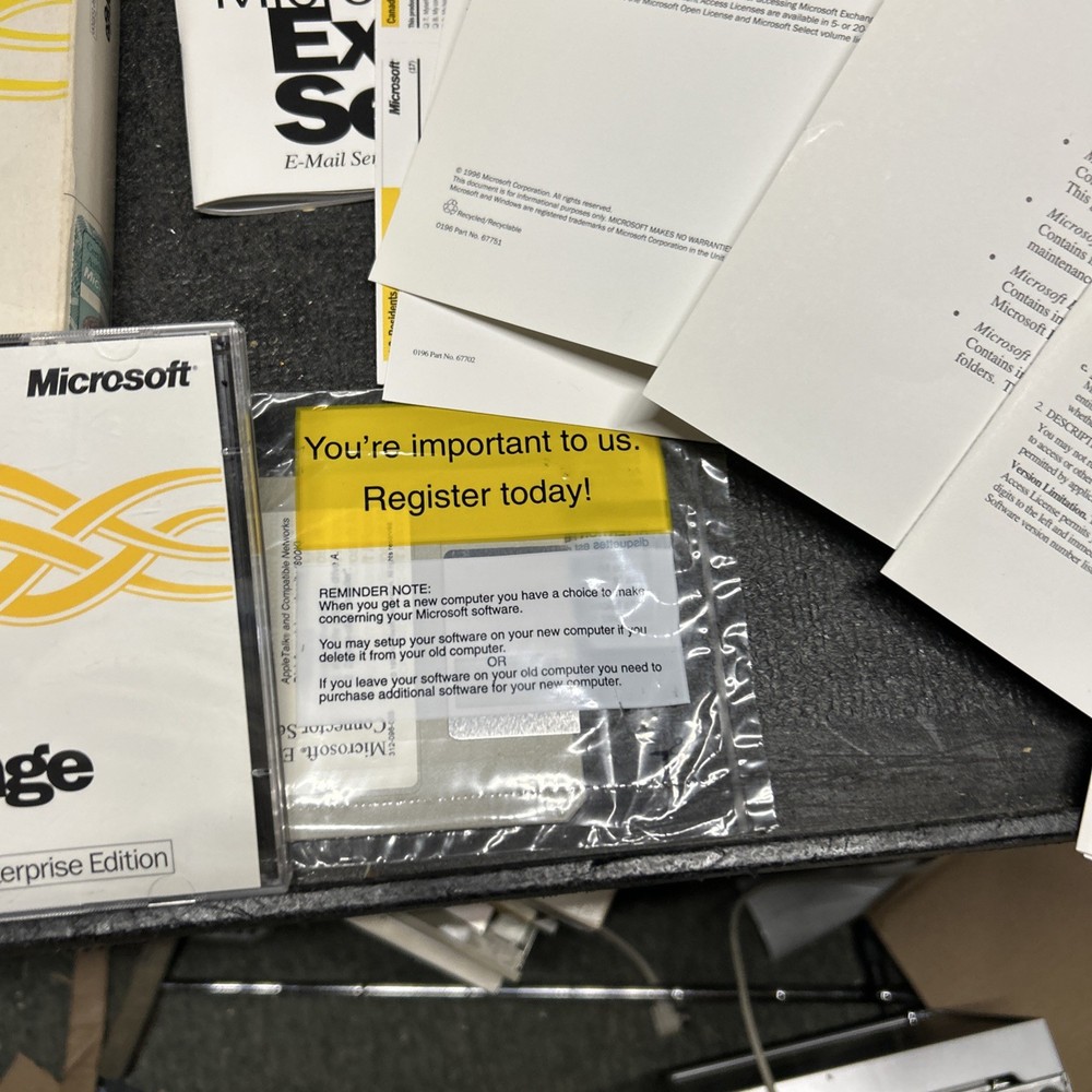 Microsoft Exchange Server Enterprise Edition 10 License Big Box Complete 4.0