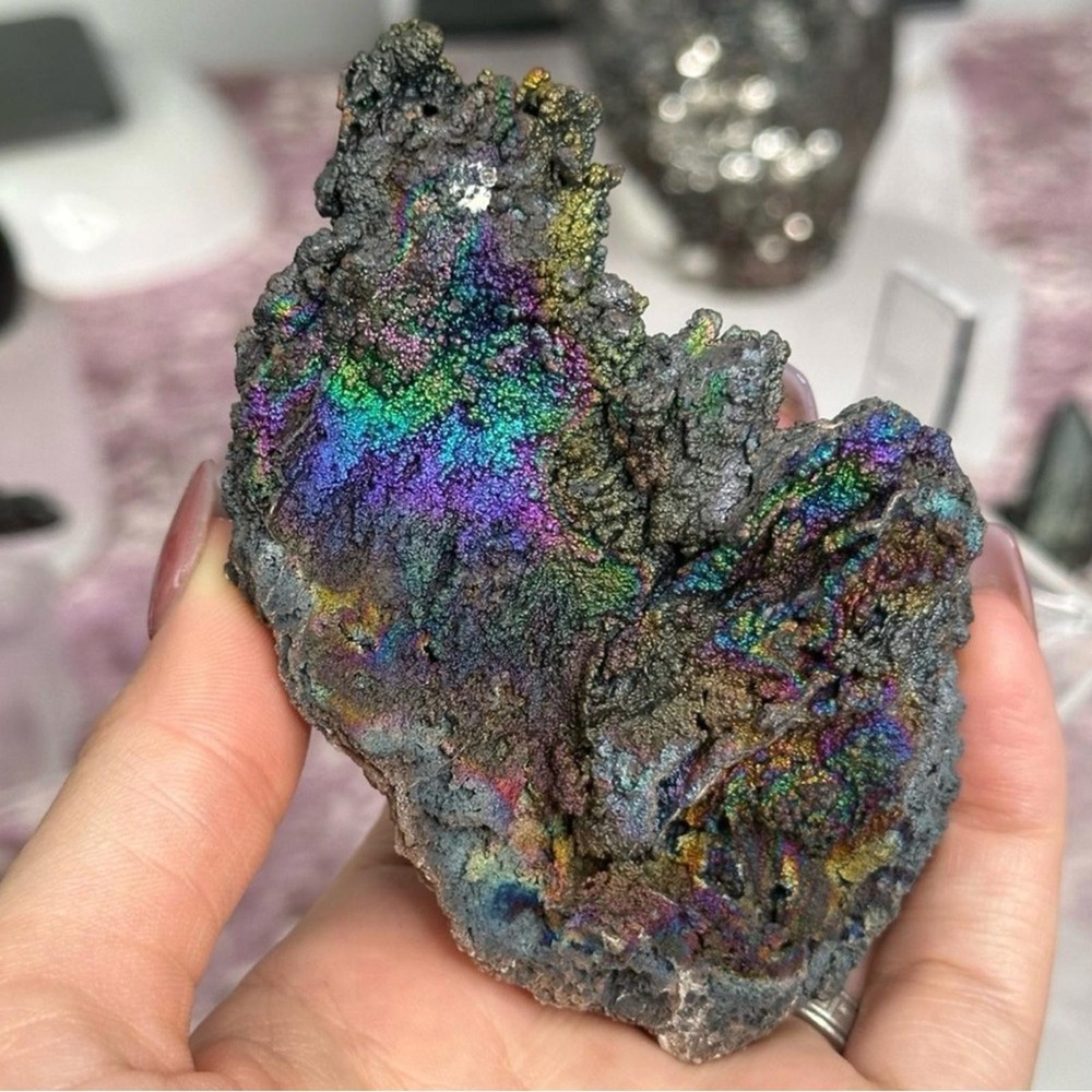 ridescent Goethite on Hematite