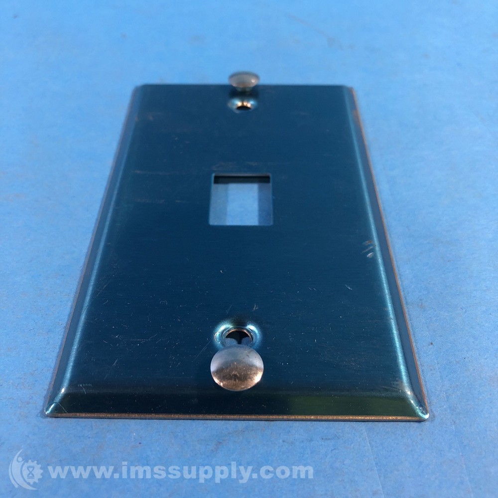 Leviton 80411 Toggle Switch Plate FNIP