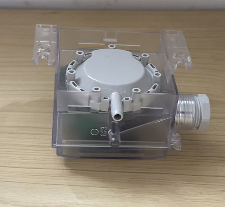 Huba Control pressure sensor transmitter 699.917026010