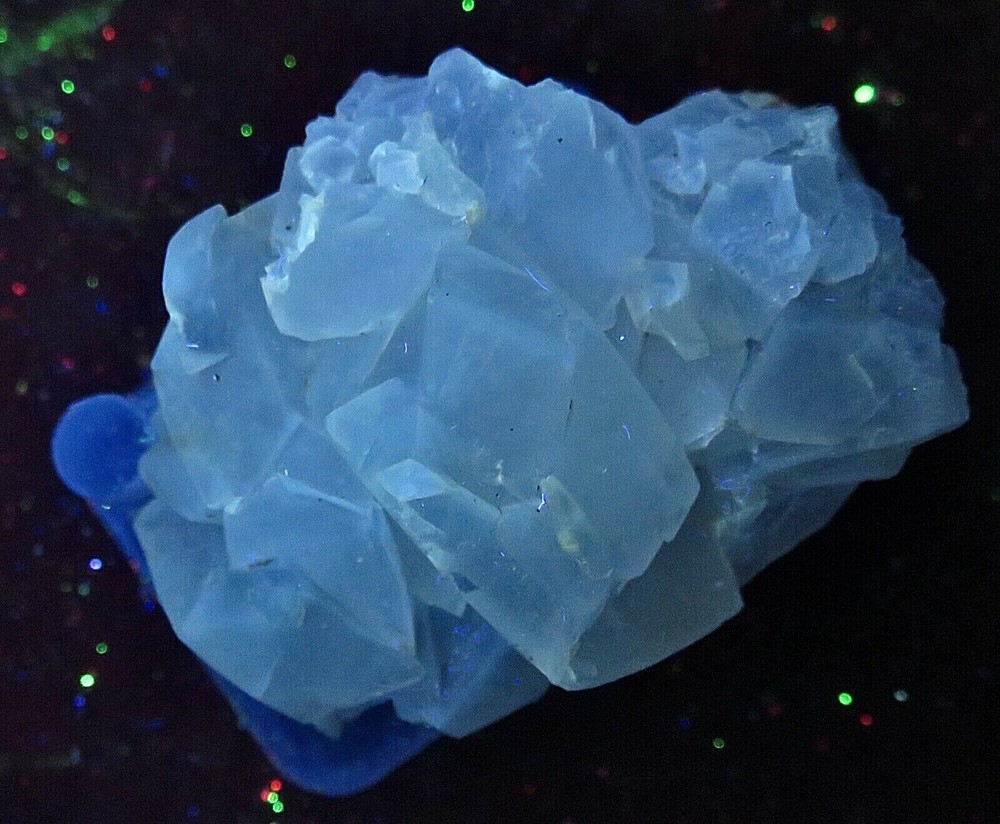 Fluorescent : CALCITE CRYSTALS (twins) - Bisbee, Arizona