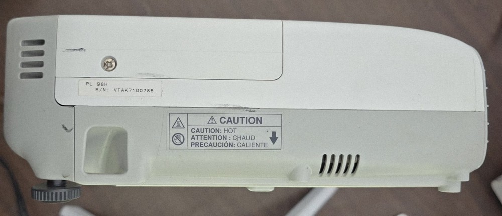 EPSON PowerLite 98H H687A LCD Projector