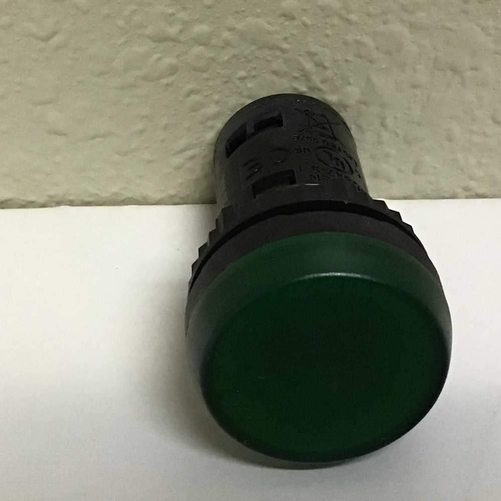 NEW, BACO CONTROLS L20SC20H LIGHT FIXTURE, FREE SHIPPING