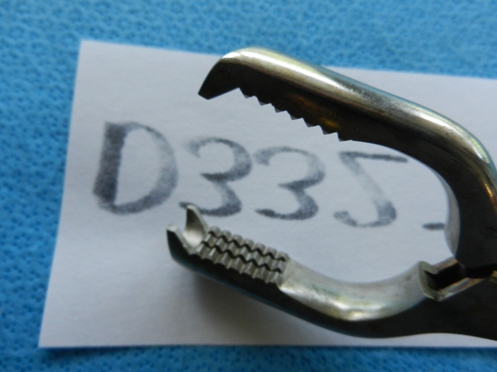 D3327 Zimmer Surgical Holding Forceps 3102