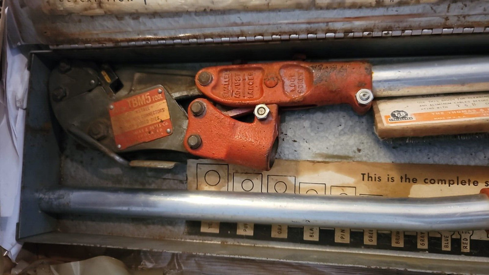 Thomas & Betts TBM5 Hydraulic Crimper Tool Set