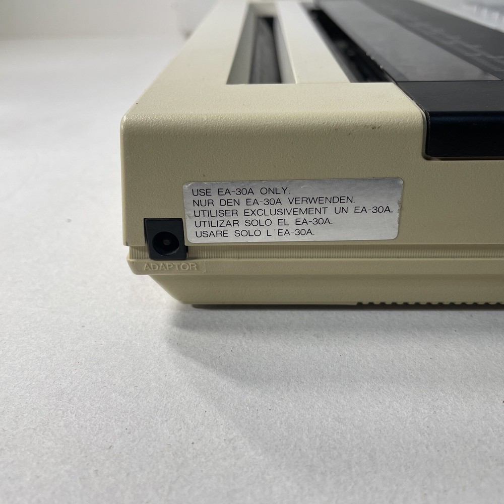 Sharp PA-950W Compact Portable Digital Typewriter
