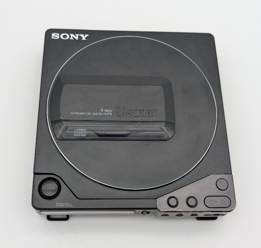 Sony D-25 Discman CD Player with BP 100 BATTERY PACK _ Nice Unit _ Not Working