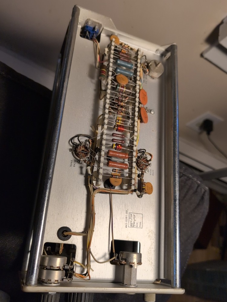 Tektronix Type 2A60 Amplifier 6dj8 Tubes