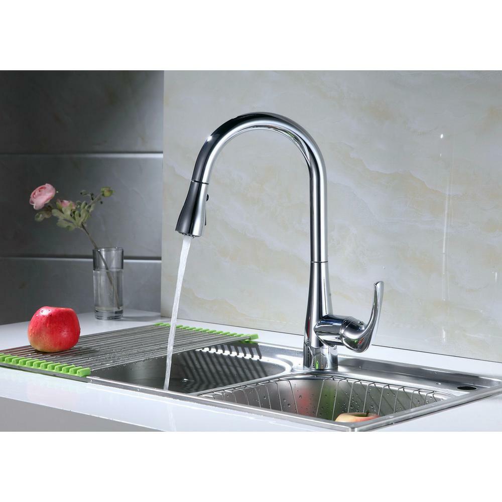 Runfine Single-Handle Pull-Down Sprayer Kitchen Faucet in Chrome