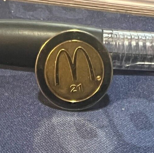 MCDONALD'S EMPLOYEE---21 YEAR PIN