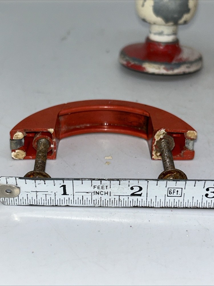 Set 5 Retro Art Deco Pull Drawer Handles Red White