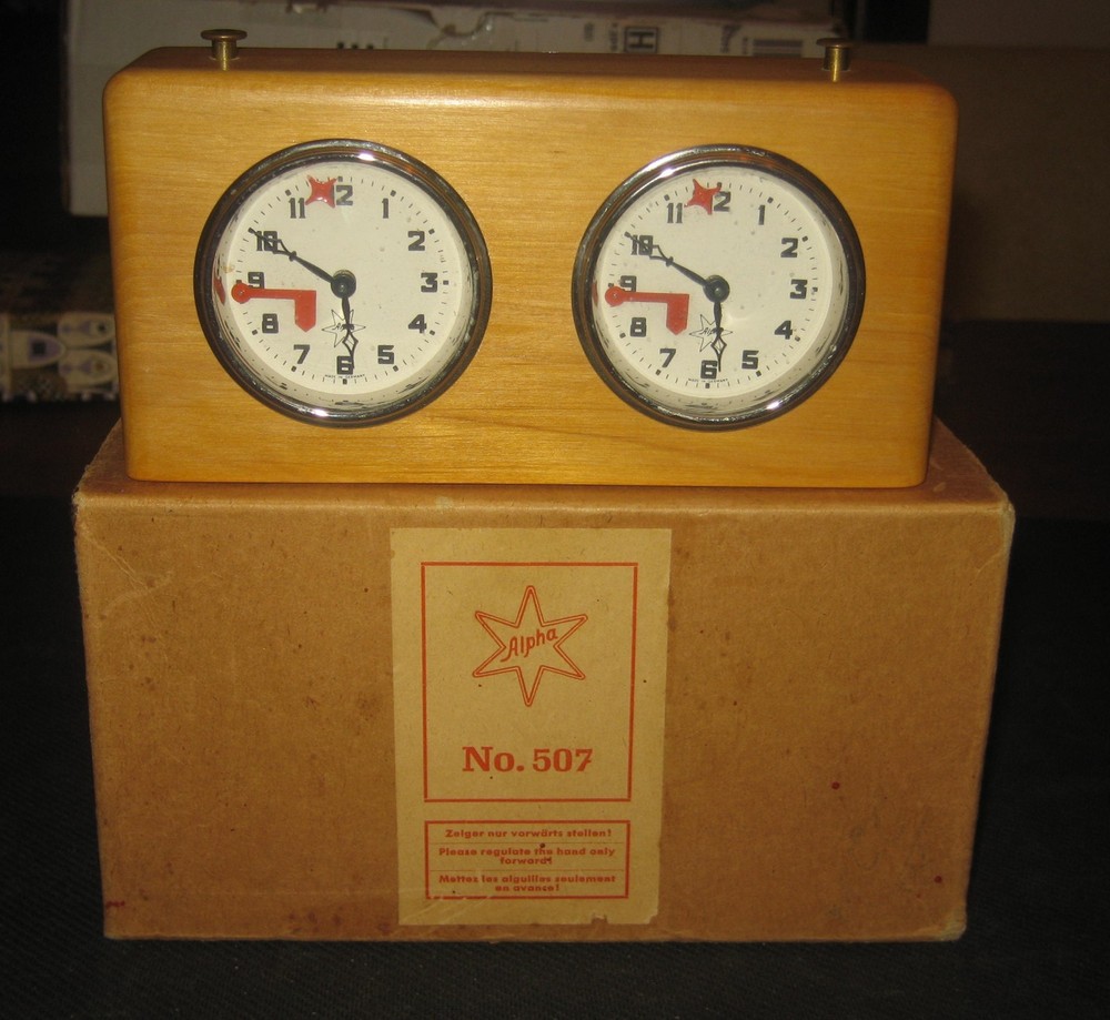 Pristine  1950s  Alpha German Chess Clock Timer Model # 507 with Original Box