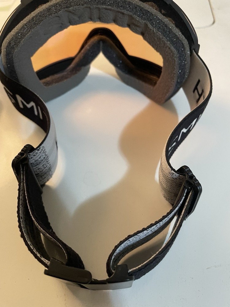 Smith Optics Sequence- Chromapop Ski Goggles Low Light Lens Black Frame