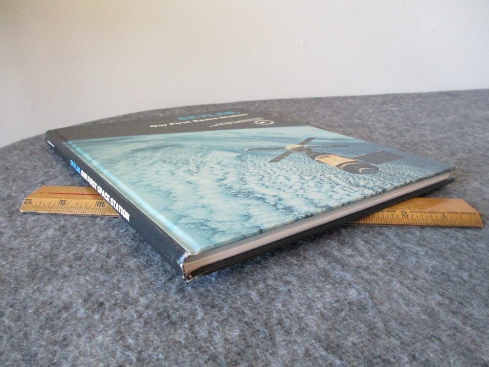 NASA MSFC APOLLO SKYLAB , OUR FIRST SPACE STATION **SIGNED** by EDITOR BELEW