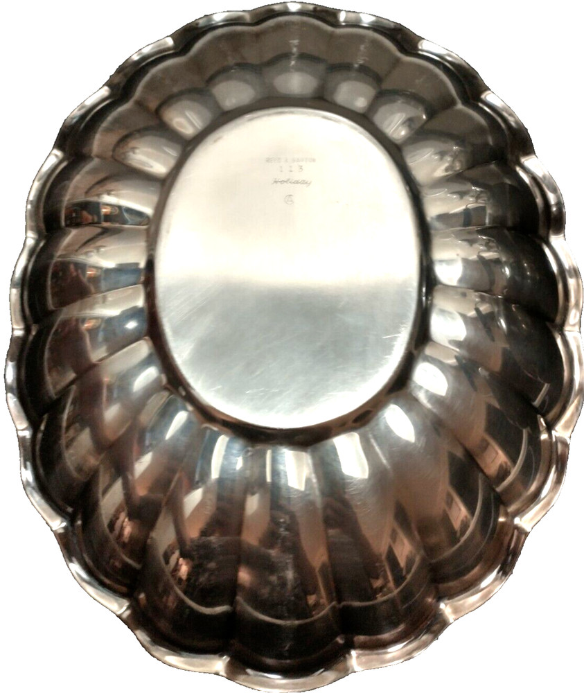 Silver Plate Reed & Barton Scalloped Bowl #113 Silver Plated A36