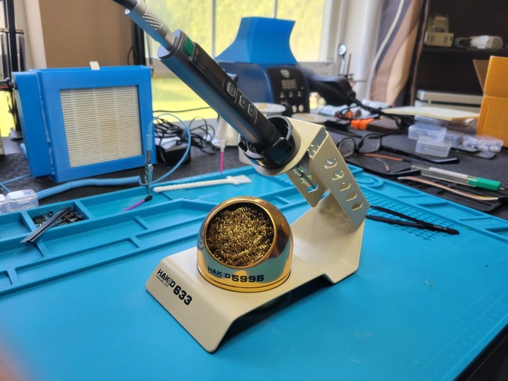 Hakko 633-01 Iron Holder