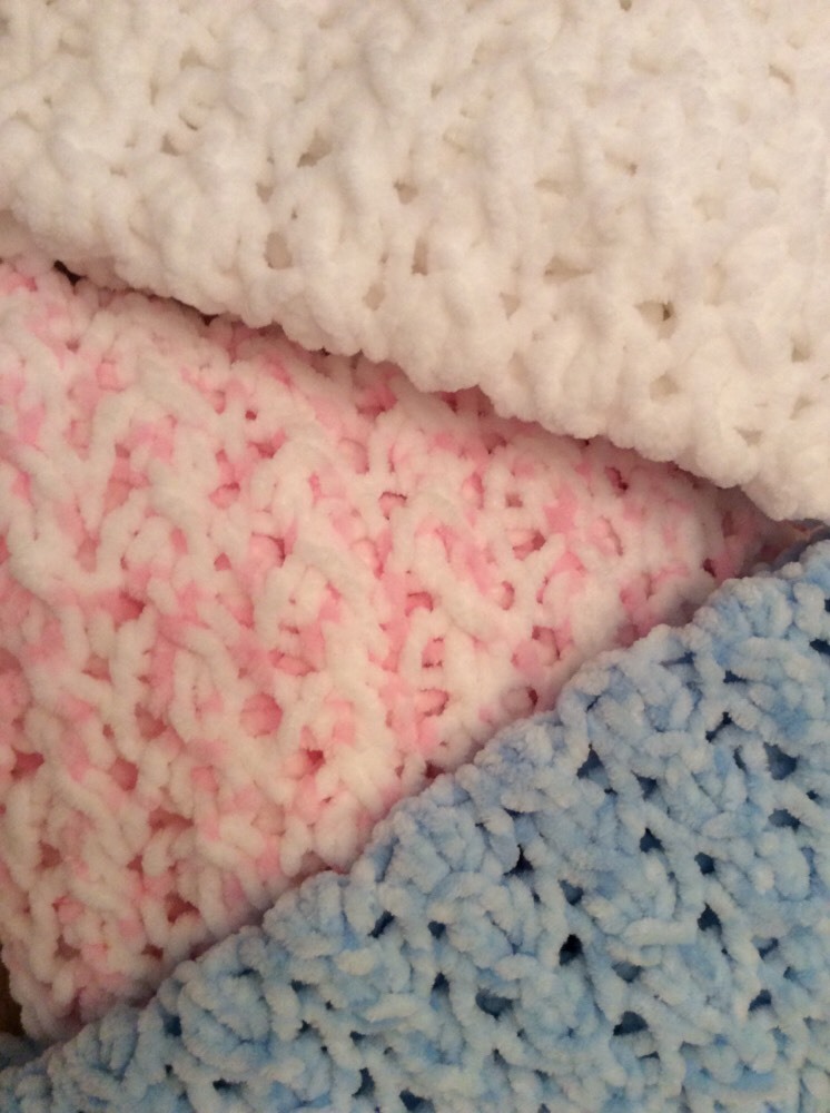 Hand Knitted White Supersoft Chenille Baby Blanket