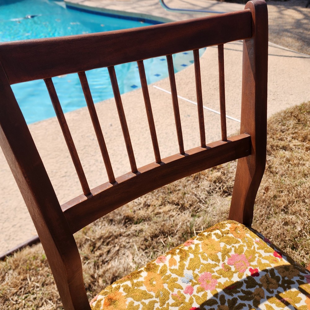 MCM Craddock Refinished Walnut Scissor Leg Table and 6 Chairs