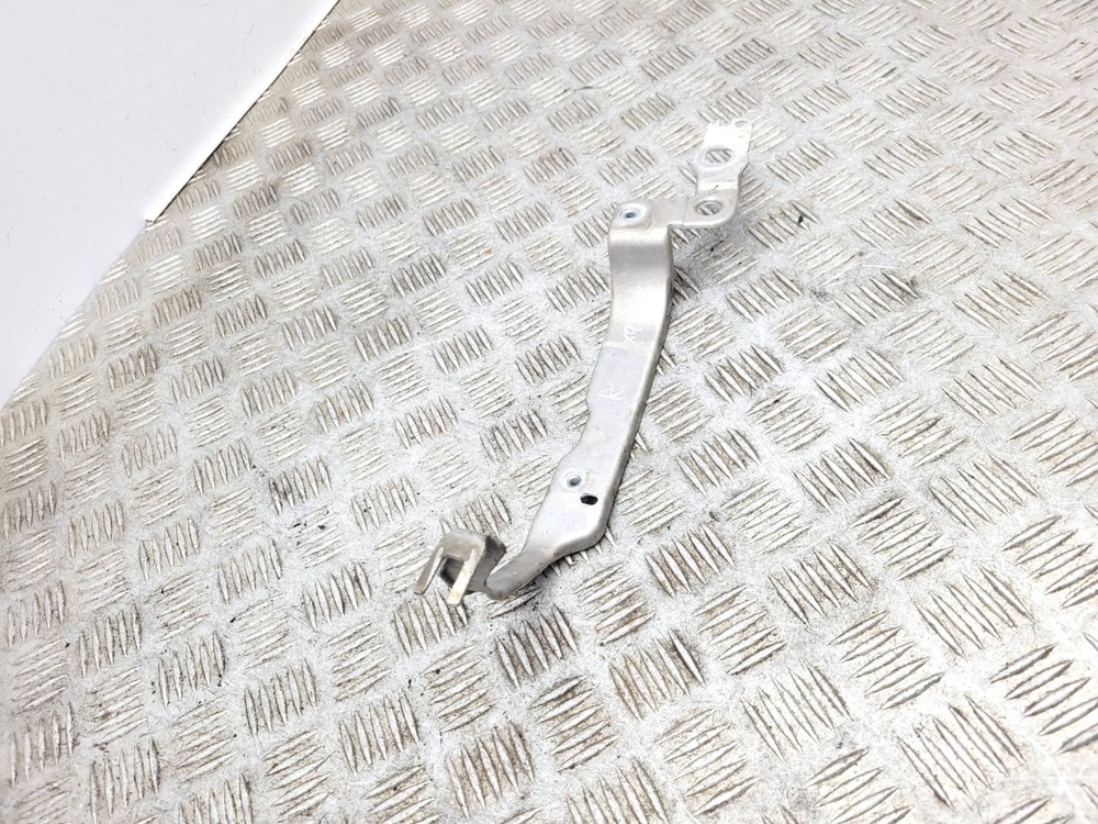 AUDI A6 C7 2012 FRONT RIGHT BUMPER BRACKET MOUNT SUPPORT 4G0807592