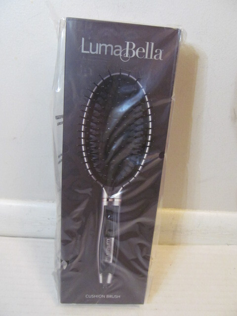 LumaBella Cushion Brush with Keratin Micro-Conditioners & Ionic Bristles