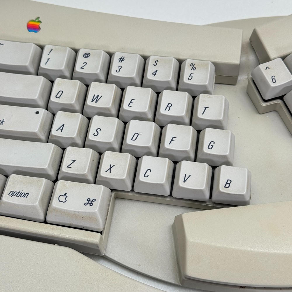 Vintage Apple Mac Adjustable Keyboard M1242 + Numeric Keypad & Disk Ergonomic