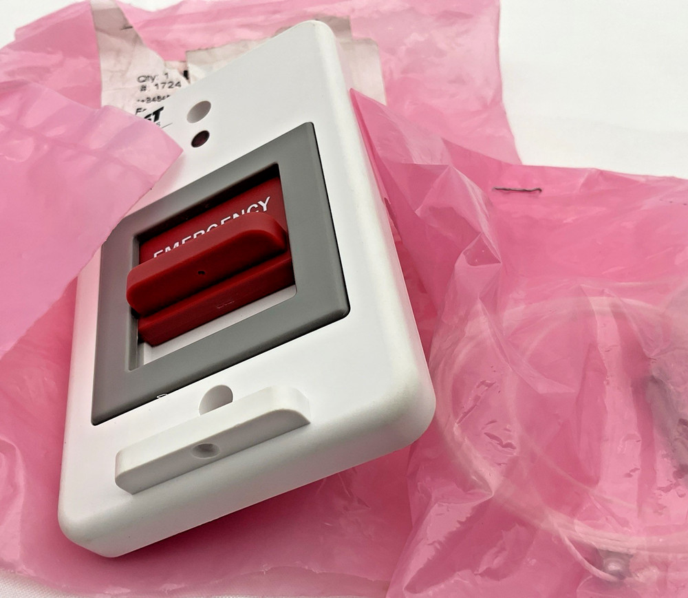 Crest Deluxe Pullcord Station Model 5700CC with Pre-Packaged with a Pullcord NEW