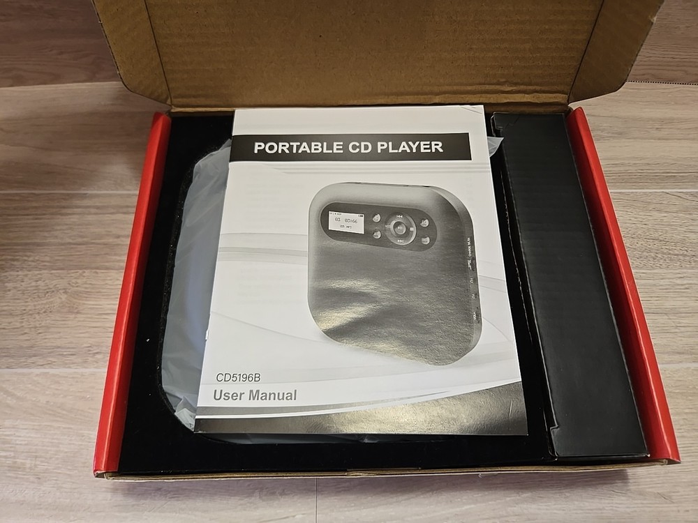 Portable CD Player with Ear Buds Cable & FM Transmitter - Desobry A2