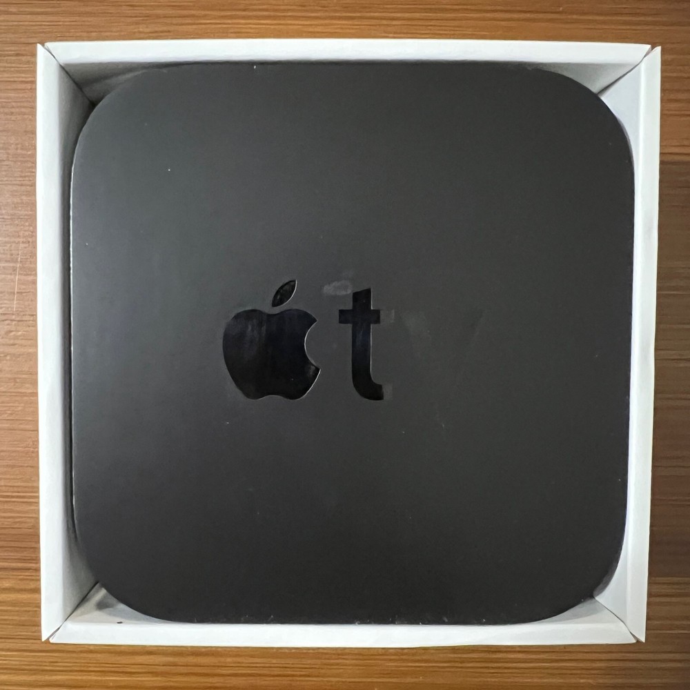 Apple TV 3rd Generation Model A1427 With Remote