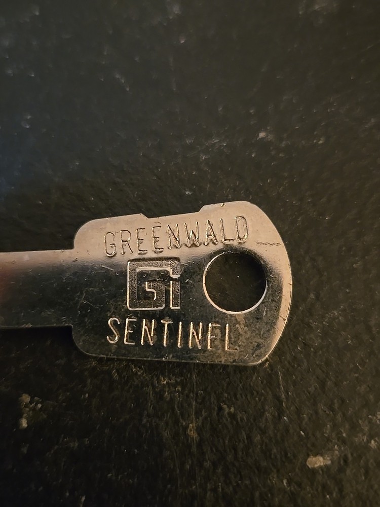 GREENWALD SENTINEL KEY CODED G2185 (3D5)