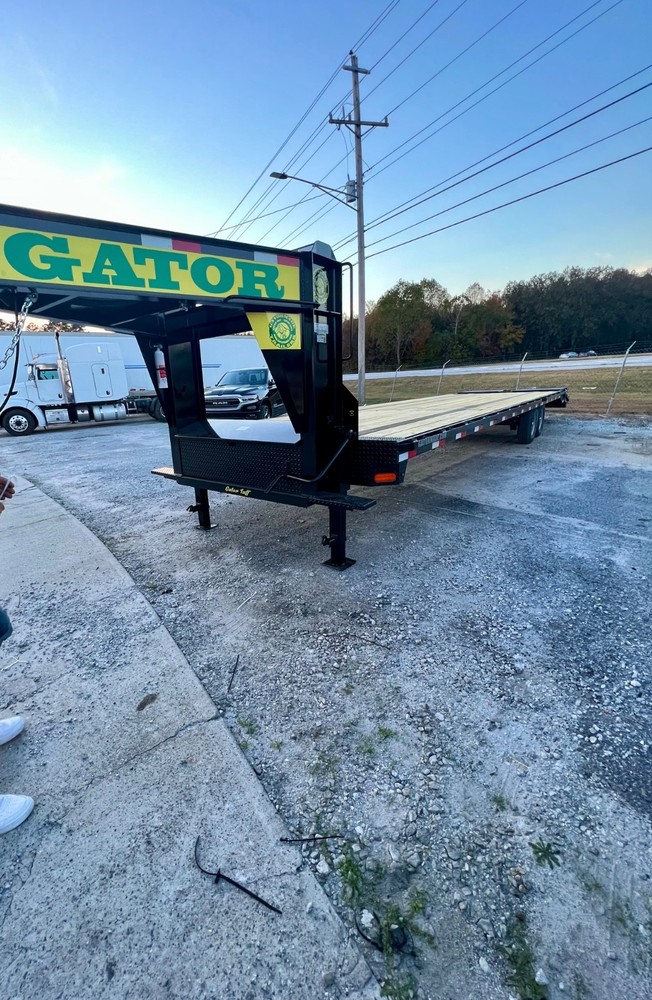 2024 Gator trailer 30+5 mega ramps