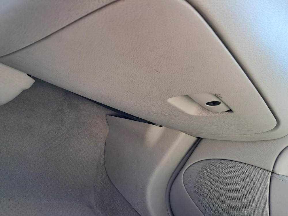 LUCERNE   2011 Glove Box 4857780