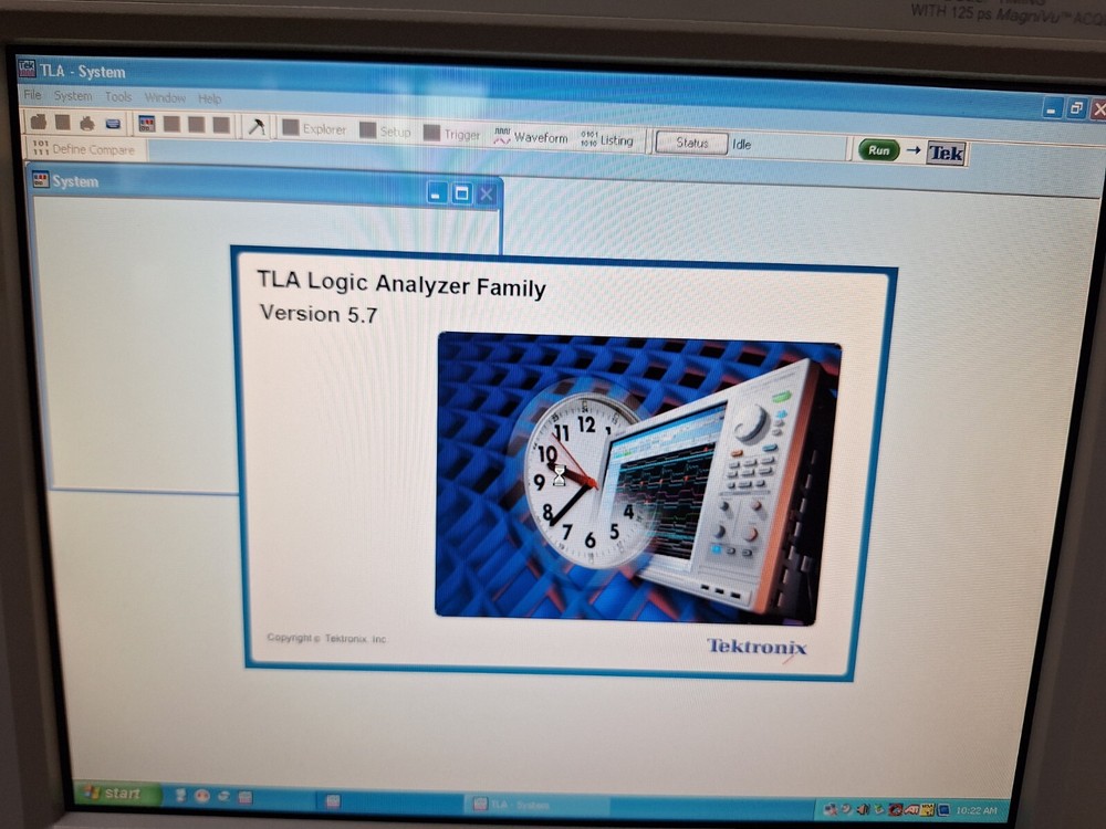 Tektronix TLA5204B : Logic Analyzer (0830)