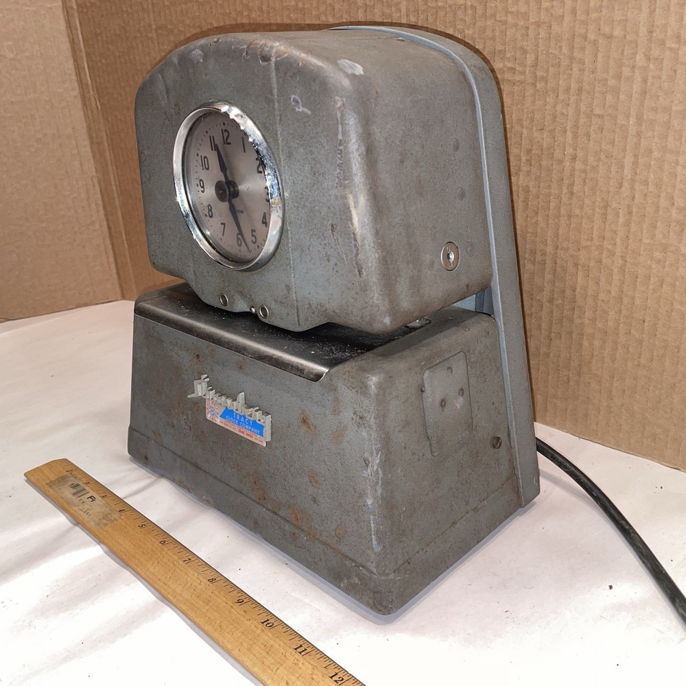Vintage Stromberg Time clock in working condition