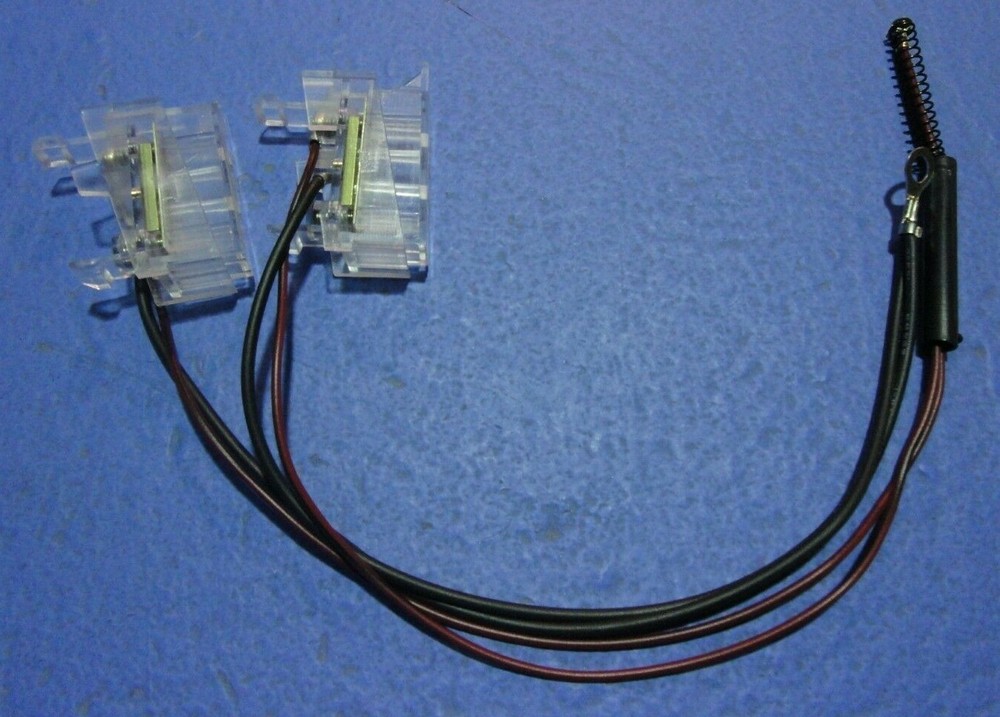 1994-1996 C4 CORVETTE HORN BUTTON SWITCH 17999094