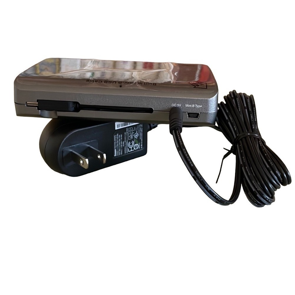 Iogear USB Hub & Card Reader NWOB