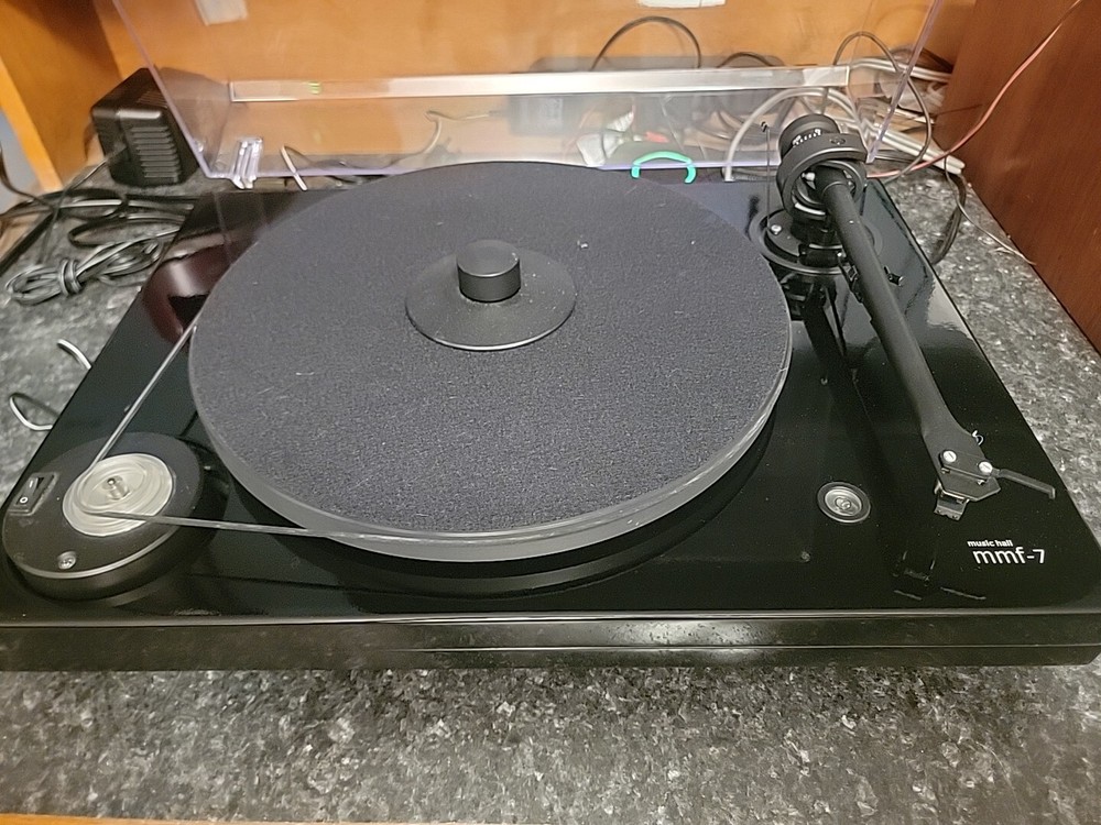 Music Hall MMF-7 Turntable Working Condition