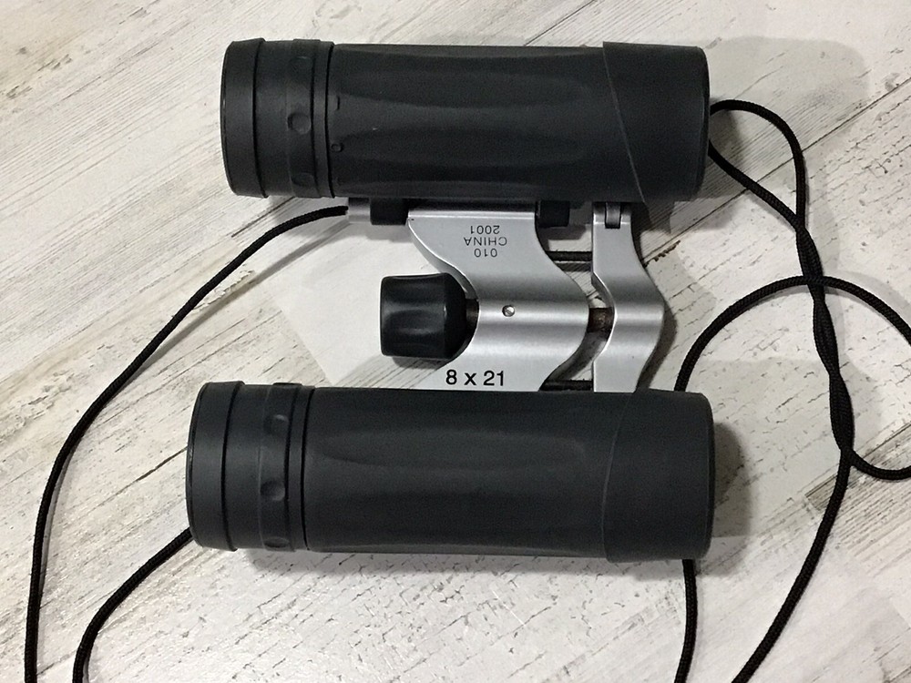 Compact 8x21 Field Glasses Preowned Binoculars