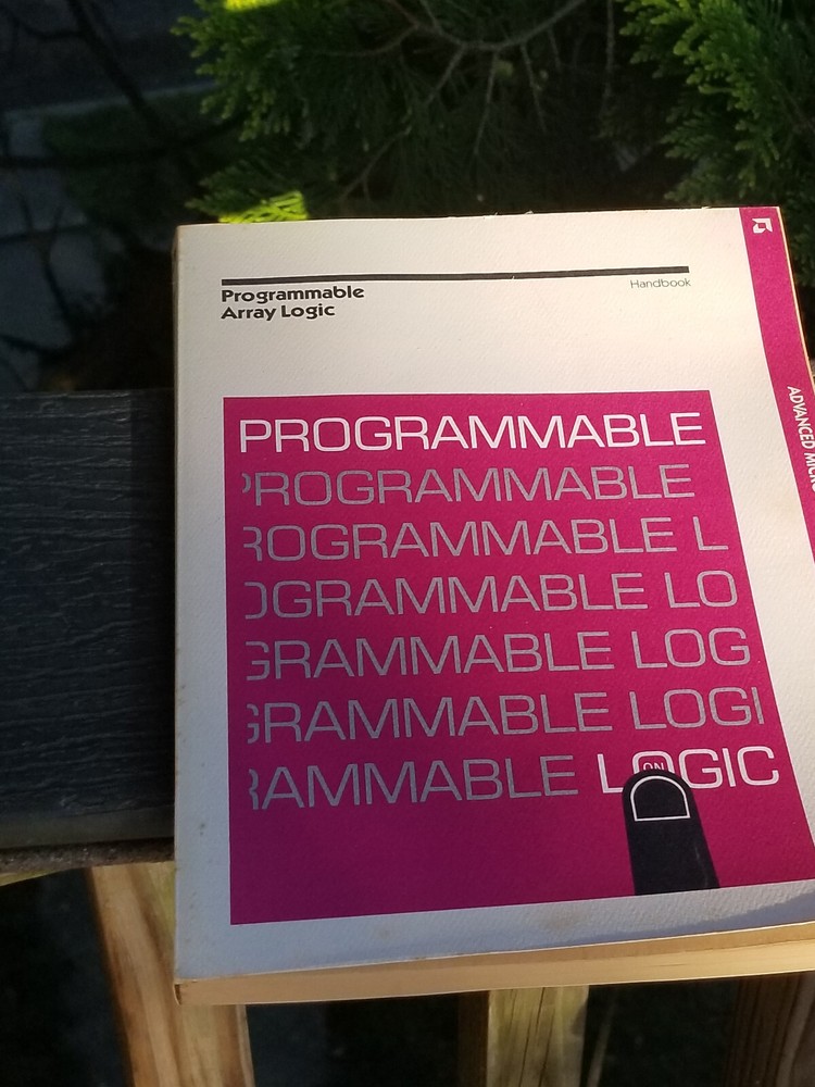 VINTAGE  DATA BOOK  ELECTRIC MANUAL PROGAMMABLE ARRAY LOGIC
