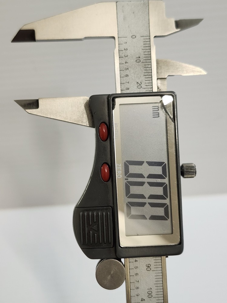 SPI 6 INCH DIGITAL CALIPERS 14-792-6