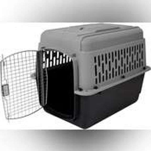 Sparingly Used Petmate Kennel  Cab  Excellent  Condition