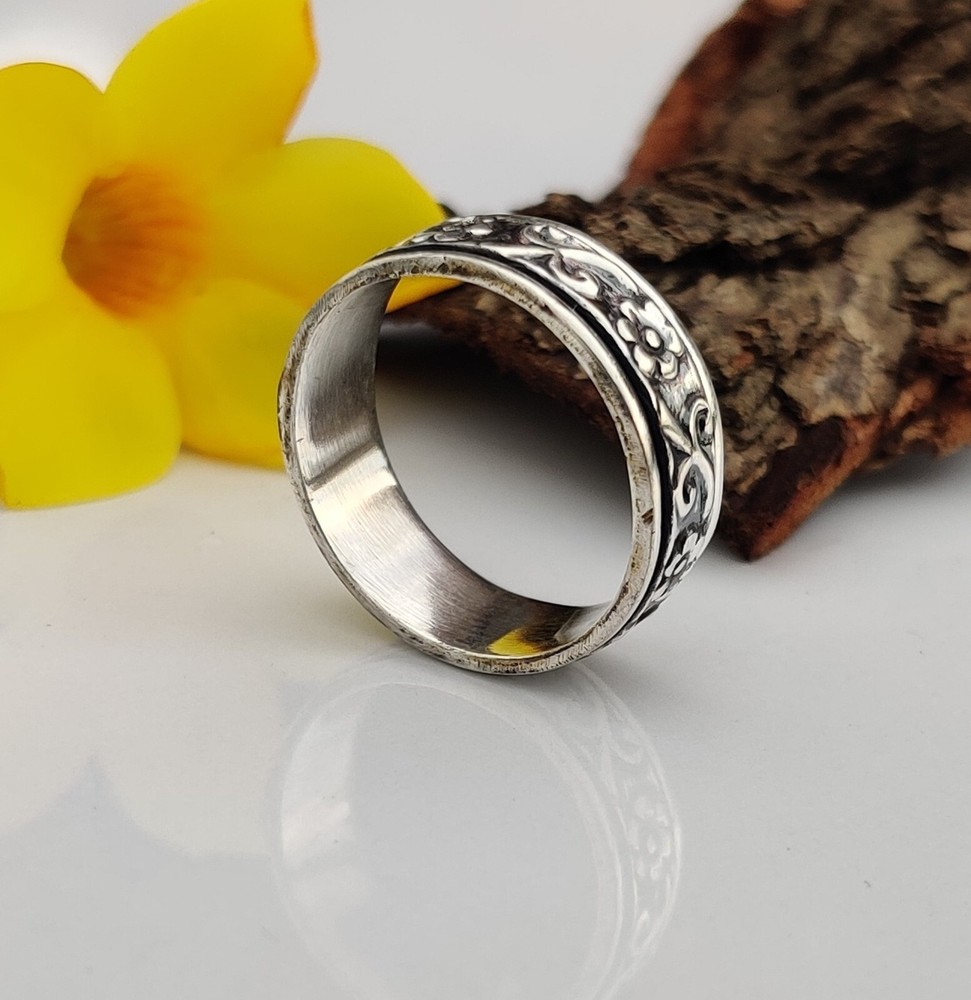Silver Spinner Ring Solid 925 Sterling Silver Some Size Available MO2035