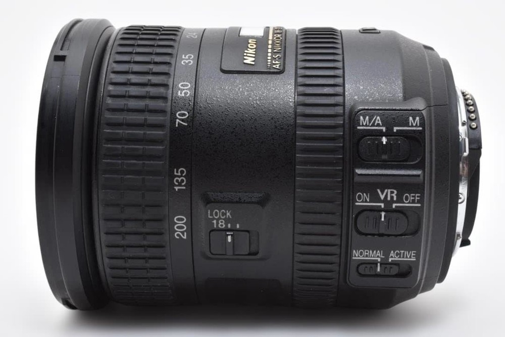 Nikon 18-200mm VR II 698961