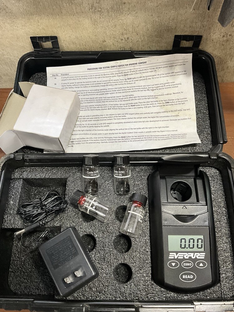 EVERPURE MODEL 1200 DIGITAL BROMINE ANALYZER KIT POWERS ON
