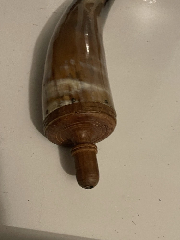 Muzzle-Loaders Authentic Black Powder Horn, Missing Leather Strap And Closer