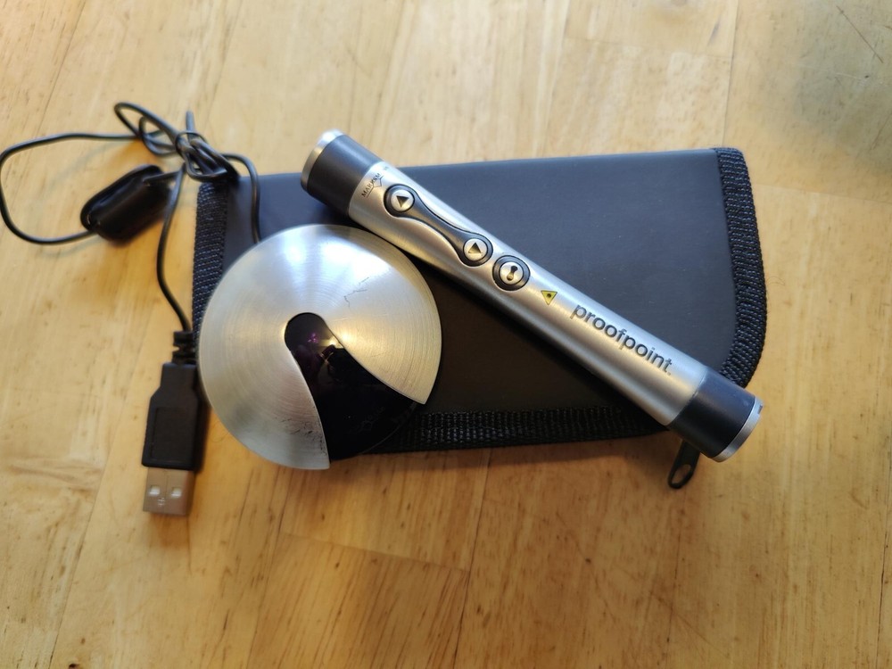 NEW UNUSED Mac & PC Remote Control Laser Pointer Marksman Zodiac Class 2 Silver